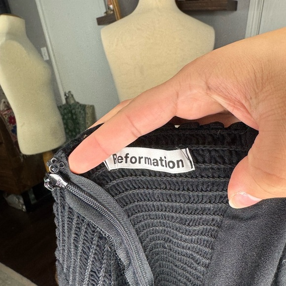 Reformation Elegant Black Long Sleeve Dress - Picture 4 of 5